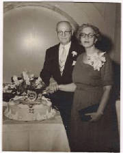 Gus_and_Agnes_Abroms_25th_Anniversary.jpg